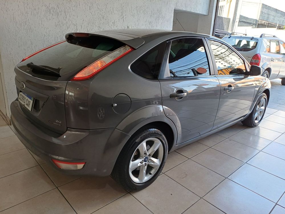 FOCUS HATCH GLX 2.0 16V