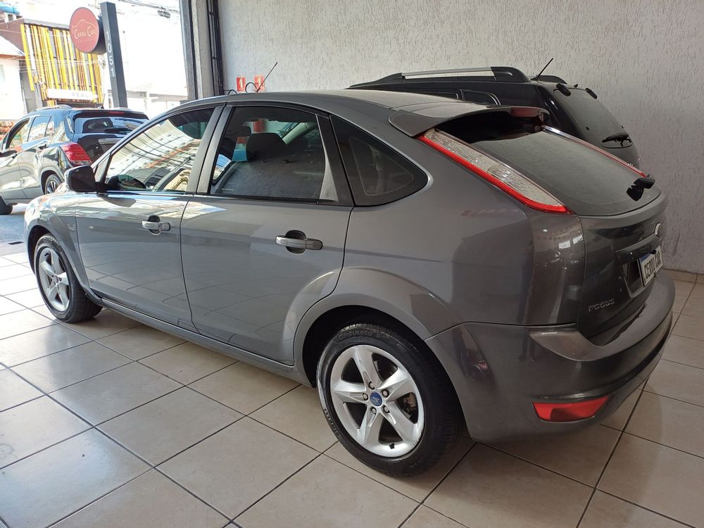 FOCUS HATCH GLX 2.0 16V