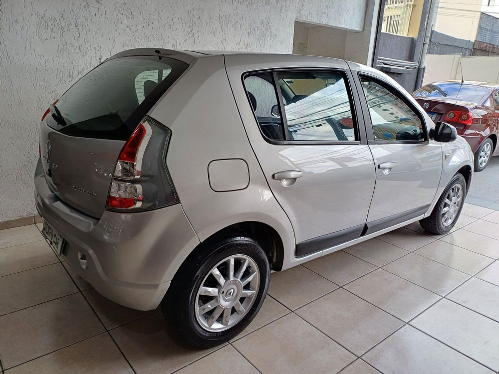 SANDERO PRIVILEGE 1.6 16V