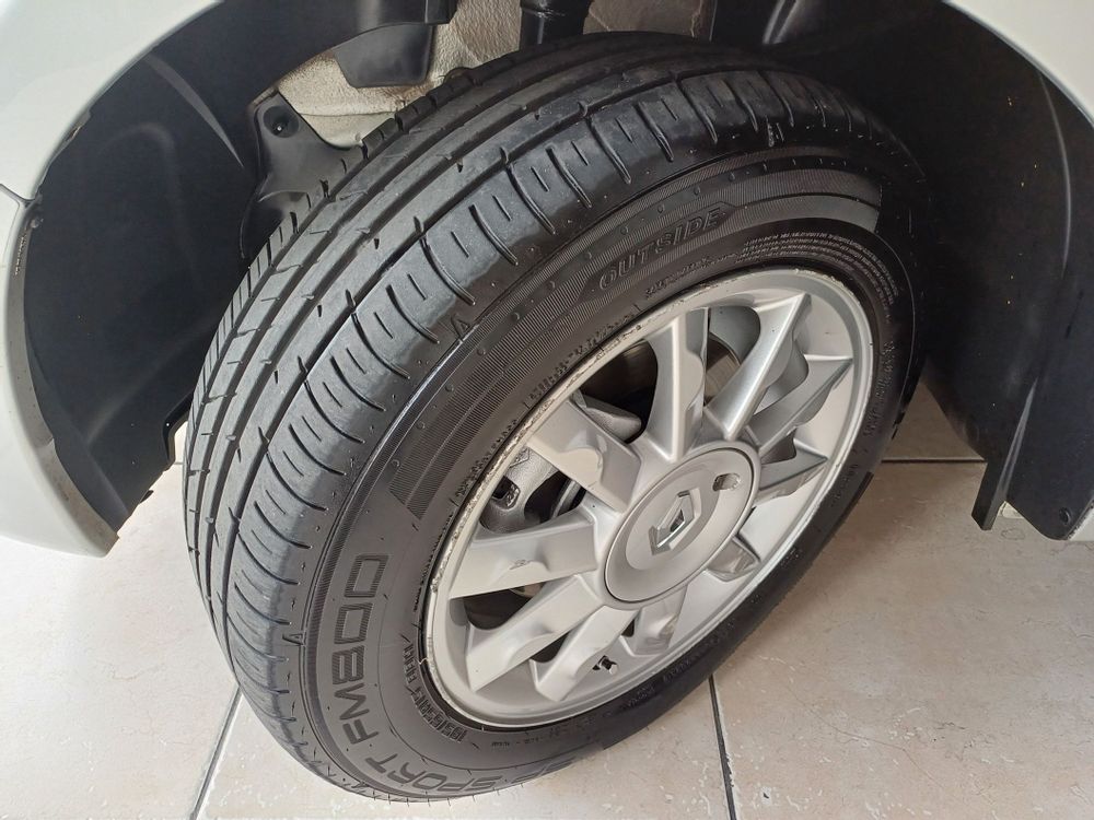 SANDERO PRIVILEGE 1.6 16V