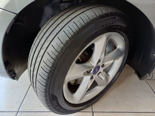 FOCUS HATCH GLX 2.0 16V