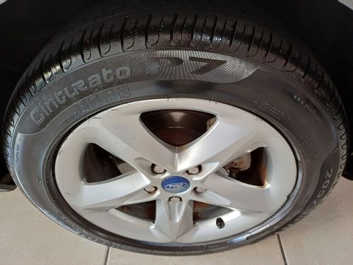 FOCUS HATCH GLX 2.0 16V