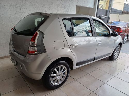 SANDERO PRIVILEGE 1.6 16V